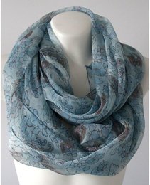 Damen Schlauchschal in hellblau mit Blumen und paisley Muster