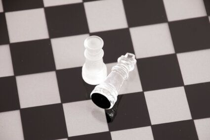 Wunderschönes und exklusives Schachspiel mit  Spielfiguren aus Glas