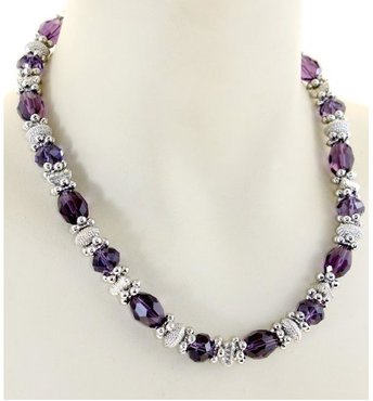 Damen Halskette in Silber mit violetten hangeschliffenen Kristallen