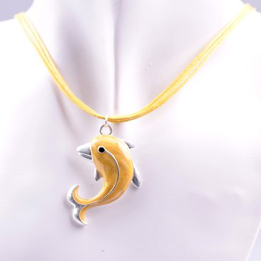 Kette mit Delphinanhänger in gelb und passende Ohrringe