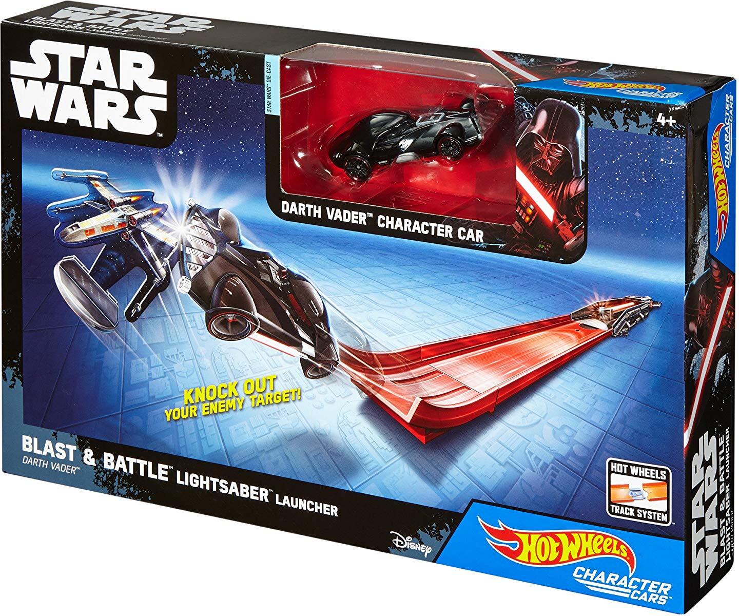 Hot Wheels – Star Wars – Blast & Battle Lightsaber Launcher – Darth Vader – Fahrzeug und Pullback-Rennstrecke