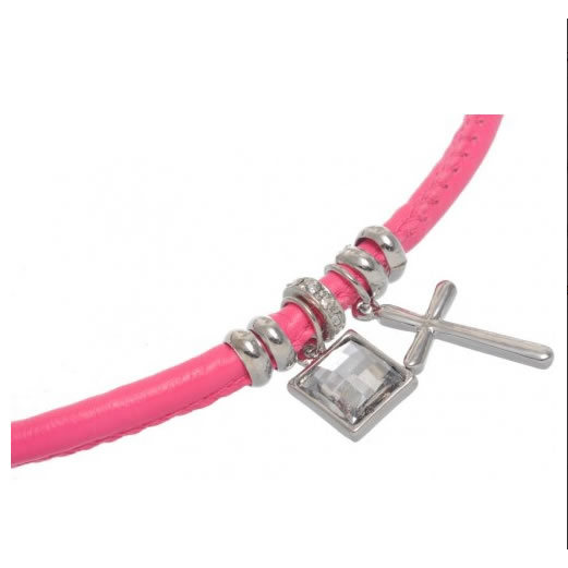 Lederarmband fuchsie mit Kreuz und eingefassten Stein