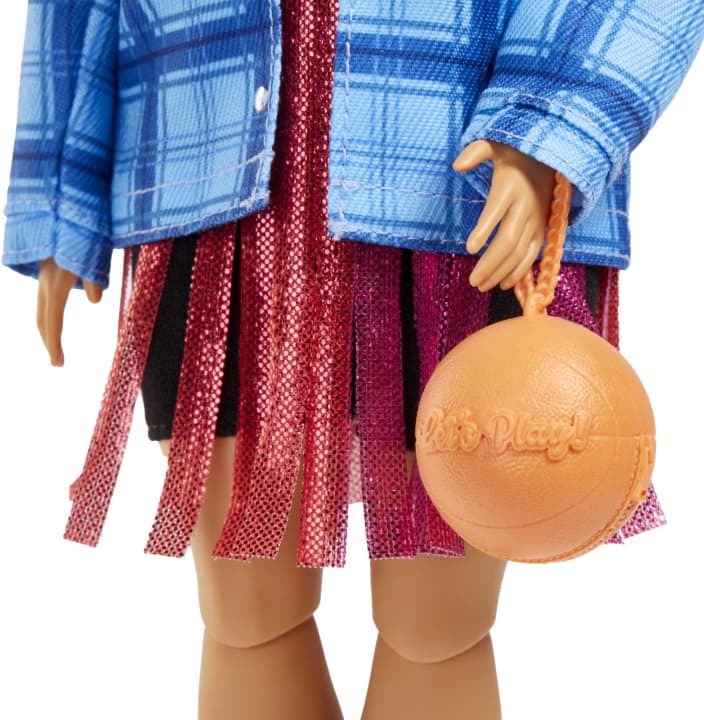 Barbie Extra - Puppe im Basketball Trikog Kleid mit extra langem Haar! (HDJ46)