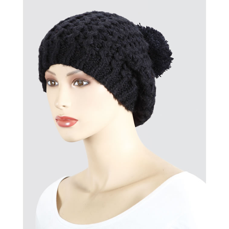 Beanie schwarz grob gestrickt mit großem Pompon