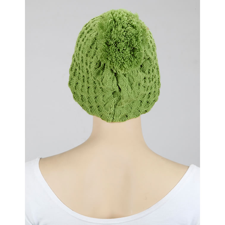 Beanie grün grob gestrickt mit großem weichen Pompon