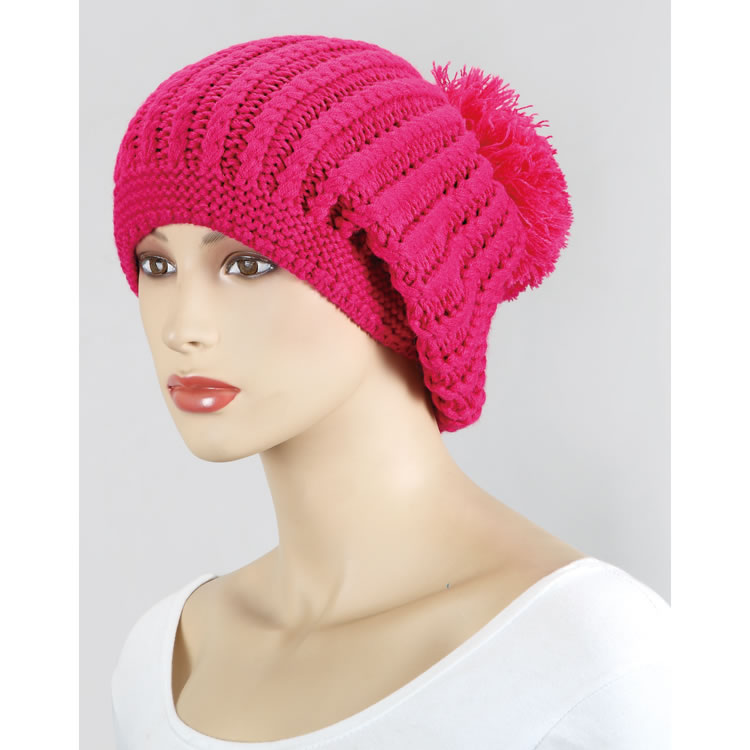 Beanie pink grob gestrickt mit großem weichen Pompon